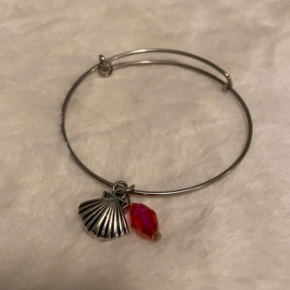 Seashell Bangle Bracelet